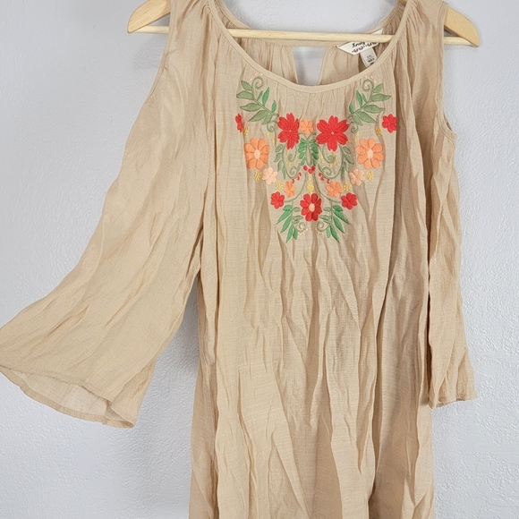 Krazy Kat Embroidered Cold Shoulder Flowy Top Size XXL - Picture 8 of 14